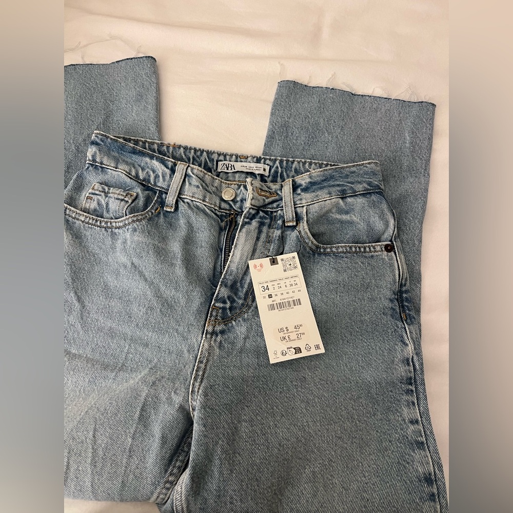 Zara High Rise Jeans - Picture 3 of 3